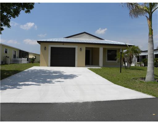 Spanish Lakes Country Club Homes For Sale in Fort Pierce