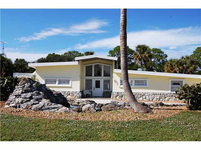 Pine Manor – Stuart, FL Homes for Sale