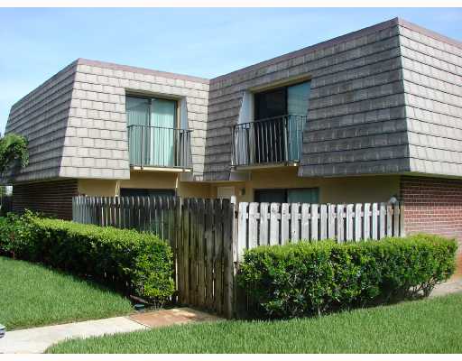 Brook Villas - Stuart, FL Homes for Sale