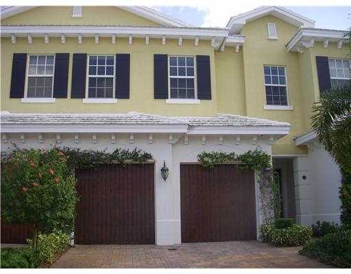 Mariner Court North Palm Beach Townhouses for Sale