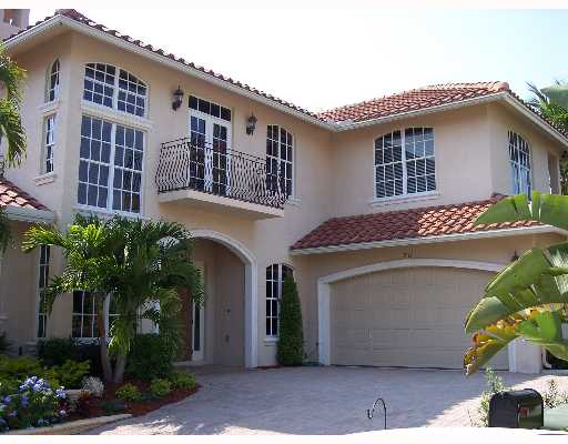 Ponds Tequesta Homes for Sale