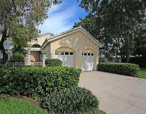 Fairway Villas at PGA National Palm Beach Gardens Villas for Sale